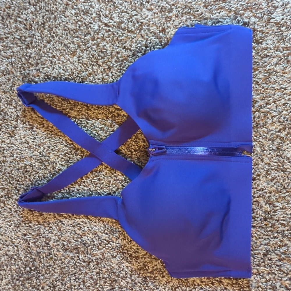 Victoria's Secret On Point Knockout Sports Bra